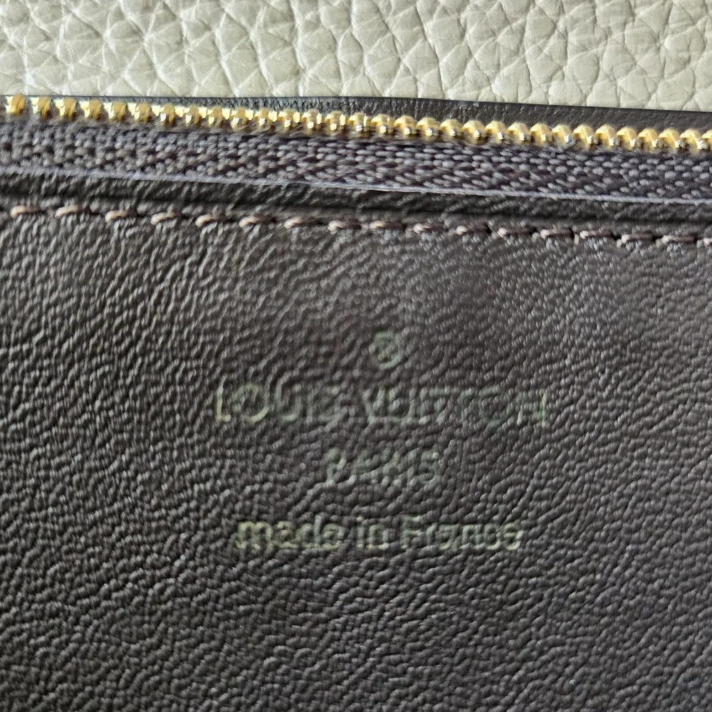 Louis Vuitton authentic pre